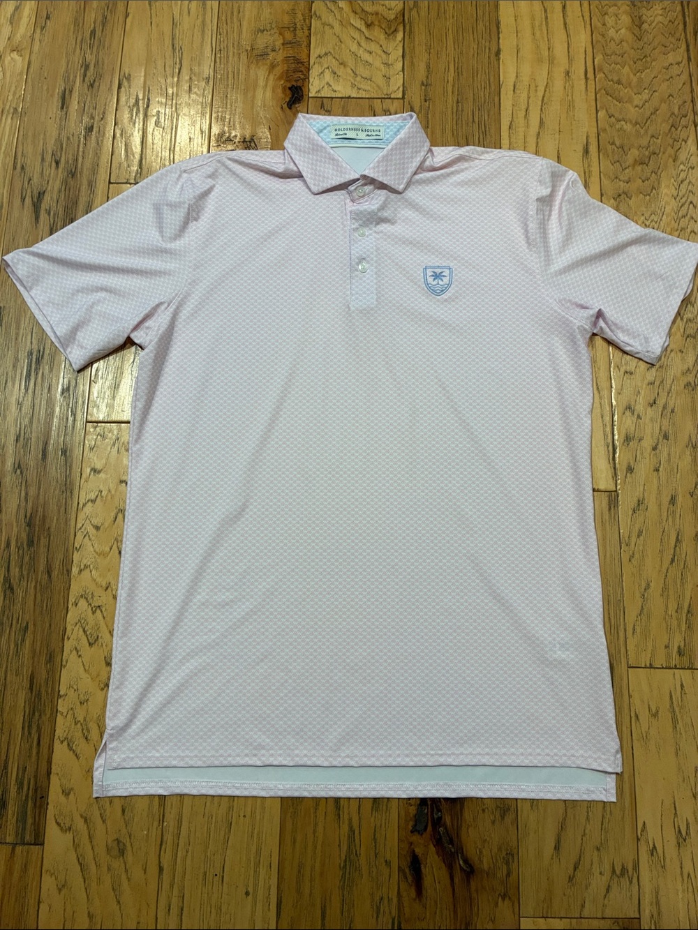 Holderness & Bourne Men's White and Light Pink Polo w/ Logo Crest - large